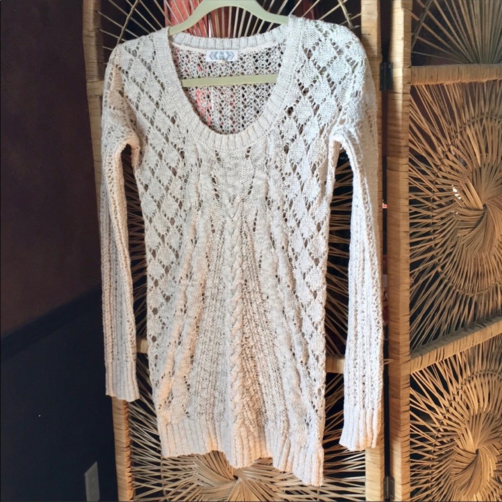 3/$20 PINK ROSE Cream Color Knit Pullover V Neck Long Sleeve Sweater Small